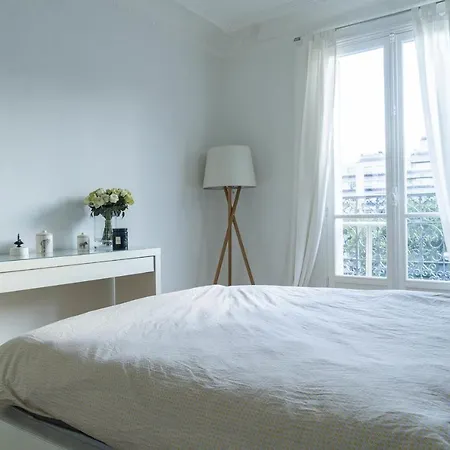 Hostnfly - Splendid Bright Apt, Spacious In Ternes Paris